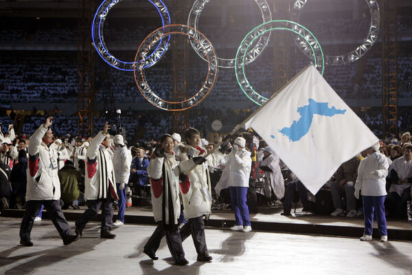 POSTIGNUT ISTORIJSKI DOGOVOR: Južna i Severna Koreja zajedno na Zimskim Olimpijskim igrama sa jednom zastavom!