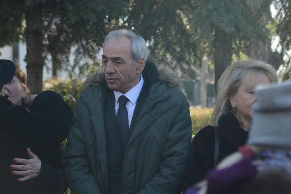 BRAT OLIVERA IVANOVIĆA MIROSLAV: Političko sukobljavanje s mrtvim Oliverom je sve ŽEŠĆE