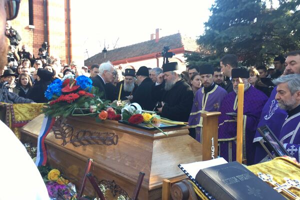 Ove glumačke legende došle su da odaju poslednju počast Oliveru Ivanoviću (FOTO)