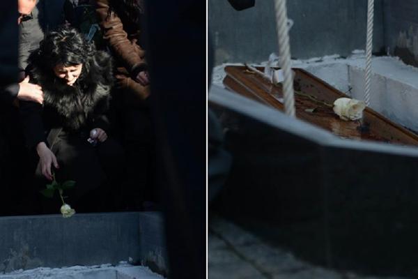 NAJPOTRESNIJI TRENUTAK SA SAHRANE: Kovčeg sa Oliverovom telom spuštaju u grob, MILENA NEUTEŠNA! (VIDEO)