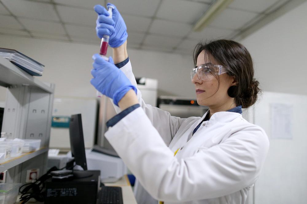 DRŽAVA NASTAVLJA OŠTRU BORBU SA KORONOM: U Srbiju stigao jedan kontingent lekova protiv koronavirusa