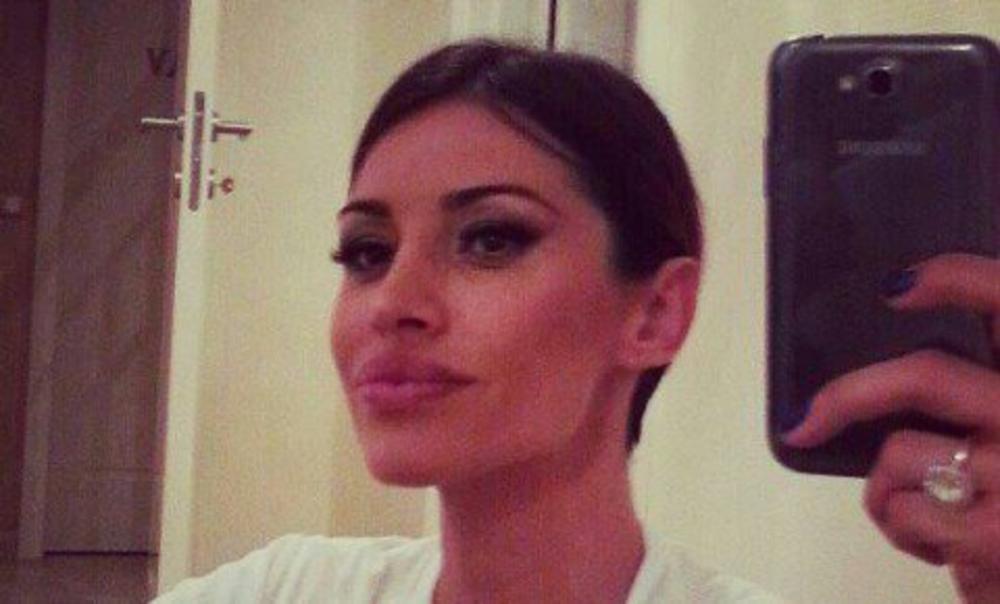 O vađenju silikona iz usana obavestila je svoje pratioce na Instagramu