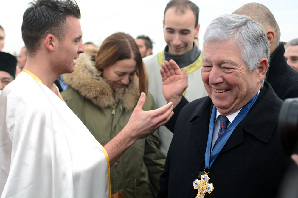 Aleksandar Karađorđević / Plivanje za časni krst