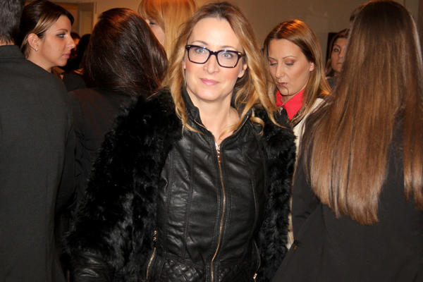 VOJTEHOVSKI DOŽEVELA UŽASNO ISKUSTVO USRED BEOGRADA: Dvoje htelo da joj pomogne, ostali je častili URLANJEM i UVREDAMA! (FOTO)