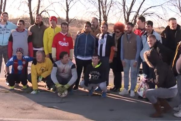 DRUŽENJE KOJE OSTAJE ZA ČITAV ŽIVOT: Crno-beli posetili mlade u Sremčici, Ožegović zapazio opasne talente, a osmesi i zagrljaji su kupili srca svih! (VIDEO)