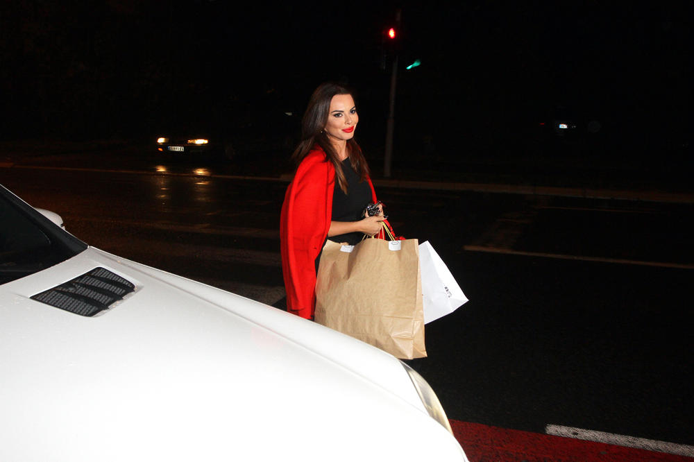 SONJA VUKSANOVIĆ OBJAVILA FOTOGRAFIJU NAKON OPERACIJE! Šta kažete - kako vam izgleda? Da li je to ista žena kao pre? (FOTO)