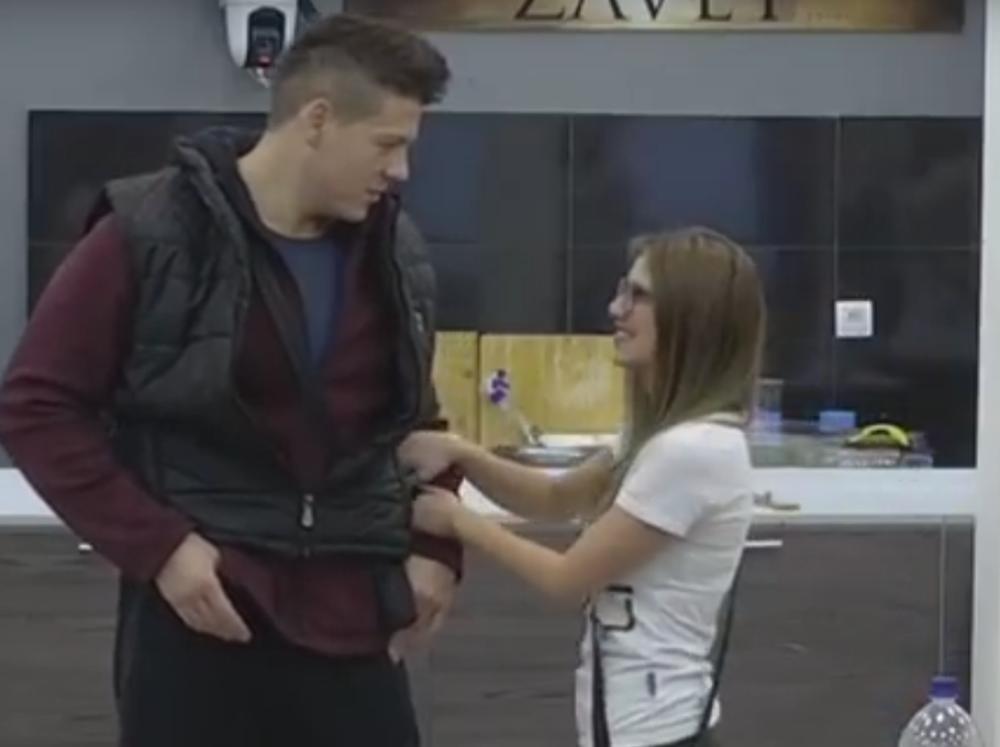 Za Slobu je rekla da je pola čovek pola prdež