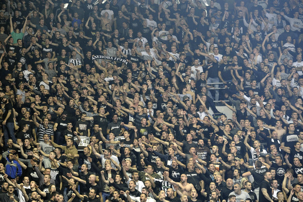 POČELO JE! Grobari preuzeli konkretne korake posle uništavanja murala! (FOTO)