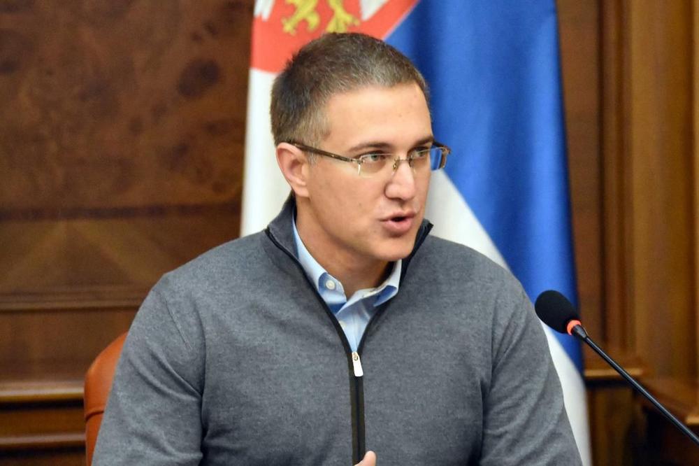 Stefanović: Aktivisti SNS doneli povredne liste