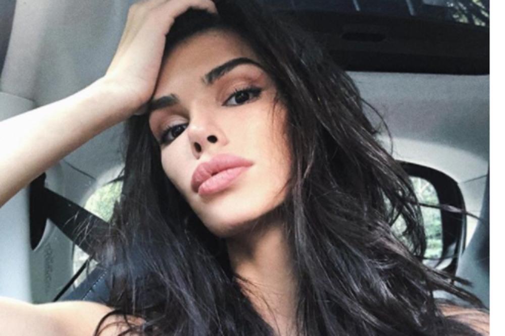 JOVANA ŠVONJA SE SKINULA GOLA, PA IZAŠLA NA ULICU: Žena fudbalera izazvala ZEMLJOTRES na društvenim mrežama! (FOTO)