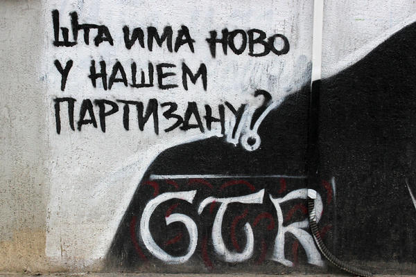 ČETKU U RUKE, FARBU NA ZID! Grobari posle Duška Radovića obnovili još dva murala! (FOTO) (VIDEO)