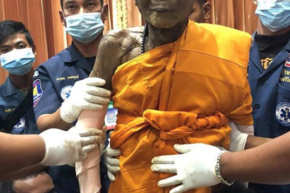 EKSHUMIRALI TELO BUDISTIČKOG MONAHA: Dva meseca posle njegove smrti, otkrili su nešto NEVEROVATNO! (FOTO)