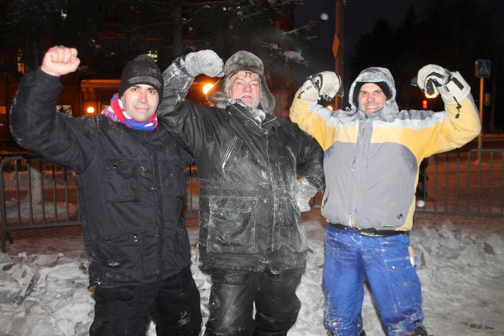 Bojan Grujić sa bratom i prijateljem iz Moskeve na festivalu u Tomsku