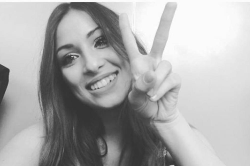 PRETE JOJ SMRĆU: Takmičarka za Mis Italije se zbog OVE FOTOGRAFIJE boji za svoj život! (FOTO)