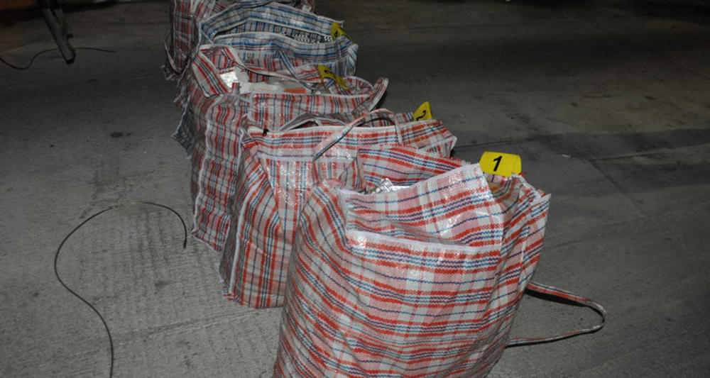 Na Graničnom prelazu Batrovci otkriveno i zaplenjeno 299.590 tableta