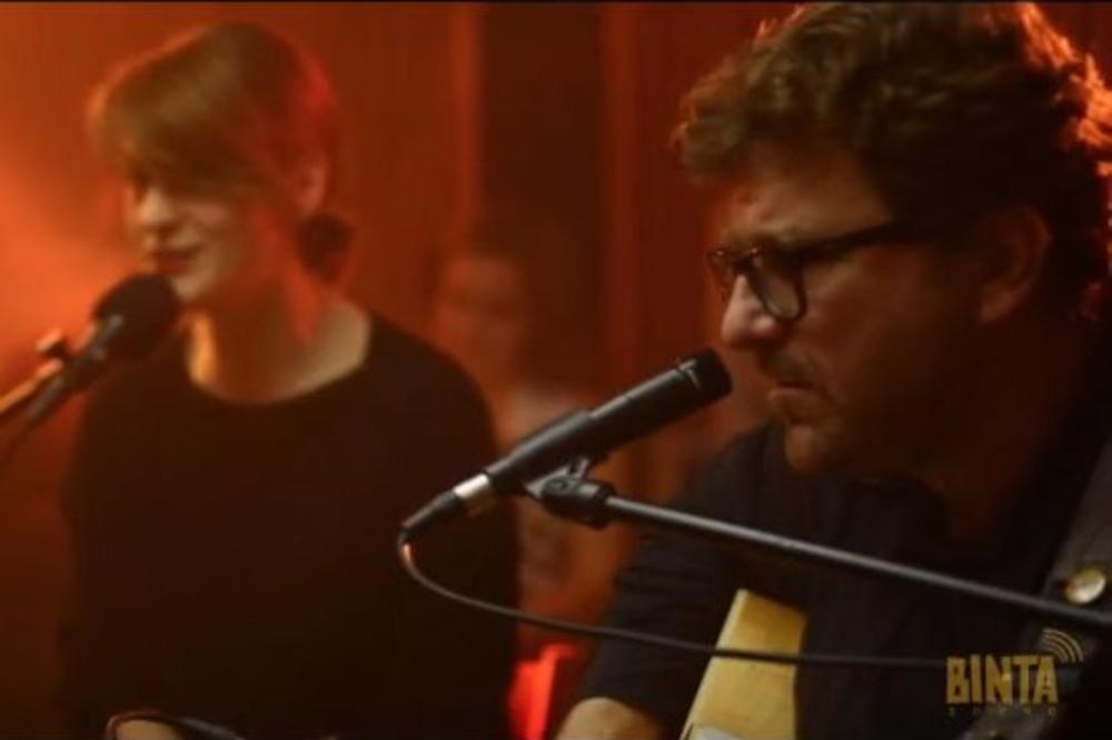 Besprekorni album od prve do poslednje note: Ako se grupi ON TOUR prepustite čista srca, sledi slušanje prožeto žmarcima (VIDEO)