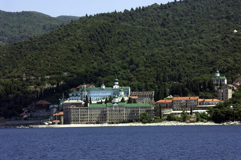 SVIM ŽENAMA JE ZABRANJEN ULAZAK NA SVETU GORU! Ovo je RAZLOG KOJI OSTAVLJA BEZ REČI!