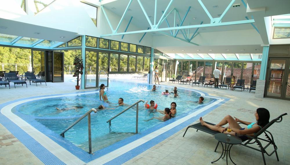 Bazen u Prolom banji