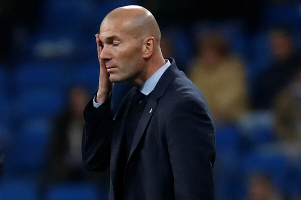 Jedan čovek stoji na putu da Zidan sedne na klupu PSŽ.A: REŠITE SE BRAZILCA!