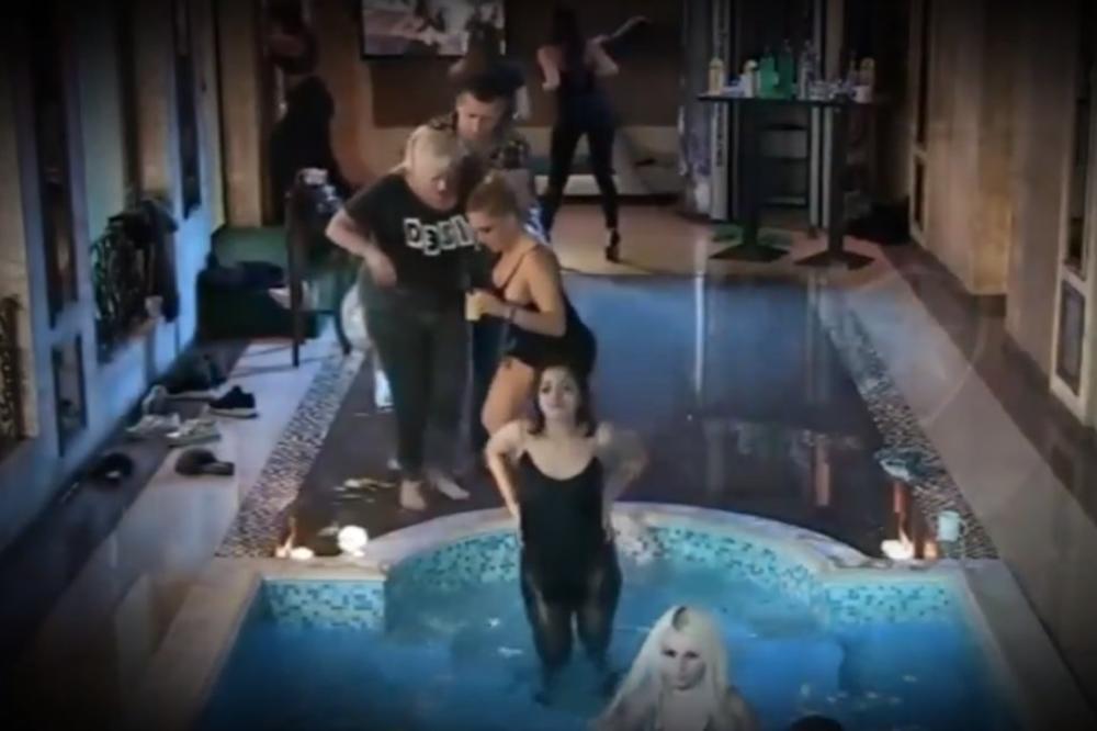 VESNA RIVAS MORTUS PIJANA! IZVLAČILI JE IZ BAZENA, VUKLI PO VILI... Bahanalije u vili Parova kakvih nema! (VIDEO)