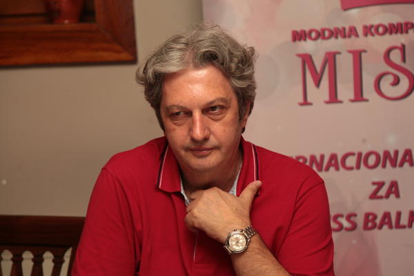 TRAŽE ZABRANU PRENOSA ĆIRILICE! Bosanci ljuti na Milomira Marića, OVO JE RAZLOG!