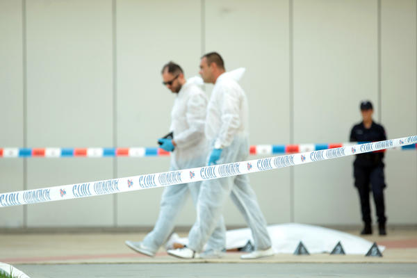 RASVETLJENO TEŠKO UBISTVO U KG: Rukama zadavio ženu u njenom stanu, pa joj pokrao nakit i telefon!