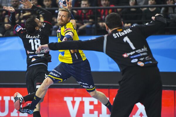 IZNENAĐENJE! Jedan od najboljih srpskih golmana ikad se vratio! (VIDEO)