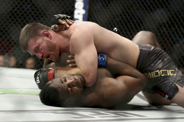 MIOČIĆ SE LEPO OPARIO: U oktagonu proveo pola sata, a uzeo novac koji prosečan čovek ne vidi za dva života!