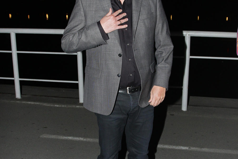 POZNATI PEVAČ SE NAŠAO USRED TERORISTIČKOG NAPADA U BEČU: Bled kao krpa upao u restoran, bežao od UBICE!