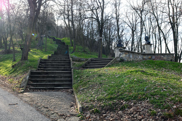 GRAĐANSI POKRET OPRE ROMA SRBIJE: Insitutucije da obeleže mesta našeg stradanja, ne zaboravimo holokaust