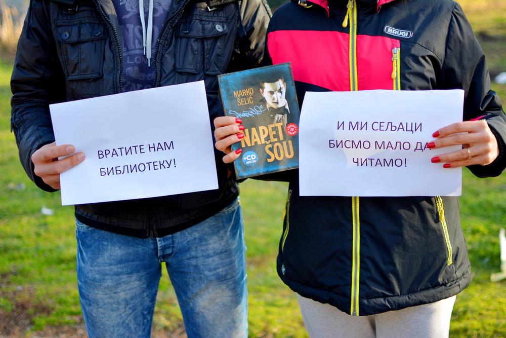 Protest zbog zatvaranja biblioteke u selu Stanišić  