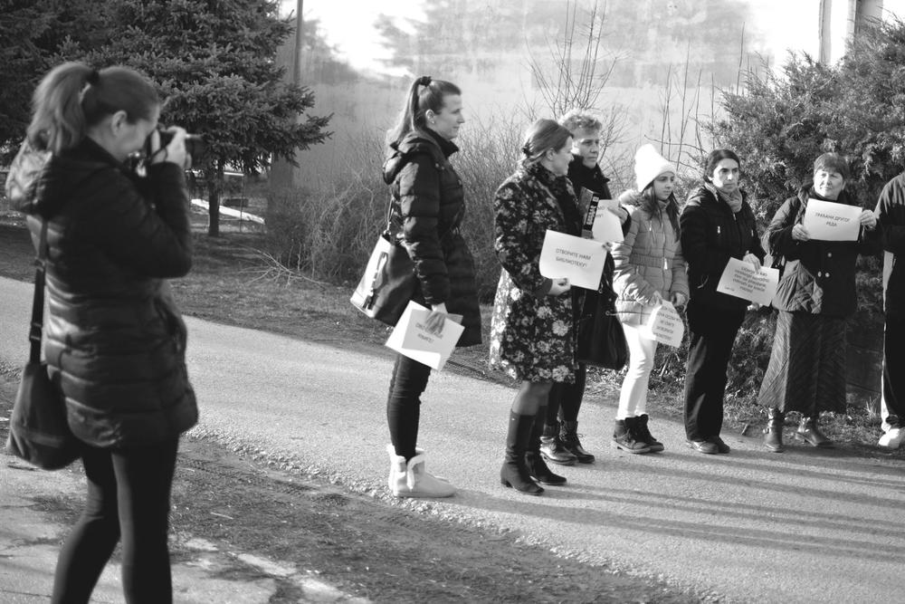 Protest zbog zatvaranja biblioteke u selu Stanišić  
