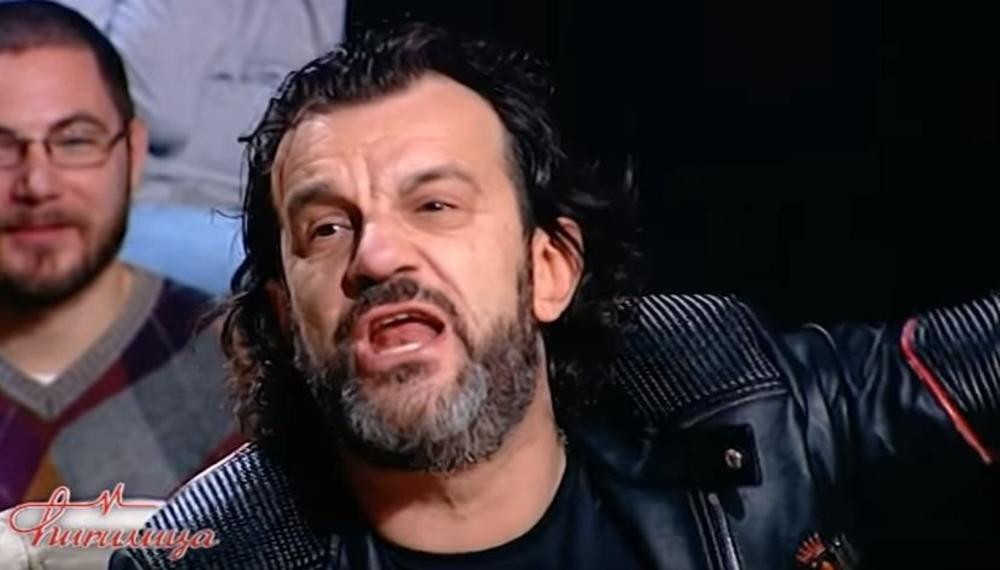 Deo javnosti ga je žestoko iskritikovao zbog njegovih stavova  