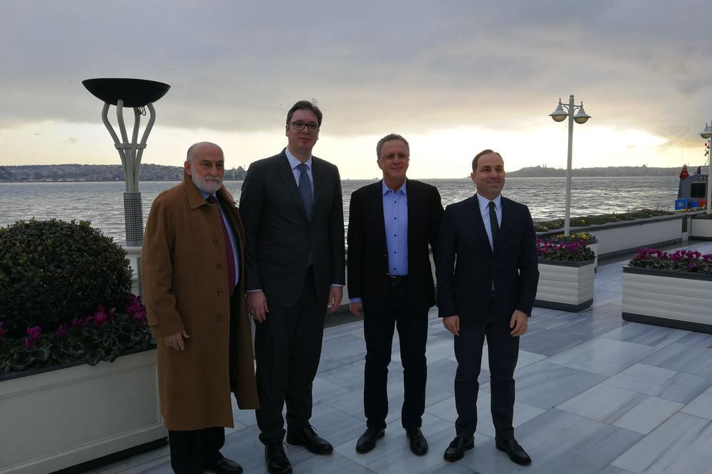 VUČIĆ DOPUTOVAO U ISTANBUL: U Kragujevac stiže 35 miliona evra i posao za 2.500 ljudi