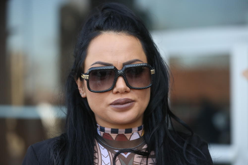 Umalo IZGUBILA ŽIVU GLAVU zbog silikona, policija joj je ZADRŽALA automobil, a ovako je Tamara Đurić izgledala pre plastičnih operacija! Da se onesvestiš! (FOTO)