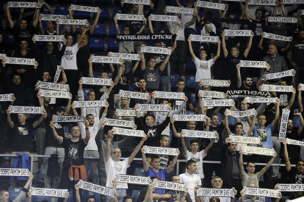 Grobari, ovo nikako niste želeli da čujete pred početak košarkaške Superlige! (FOTO)