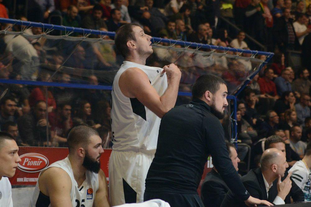 Ovo što su Grobari uradili, Novica nikada neće zaboraviti! A pesma koja je usledila uvrediće pola Srbije!