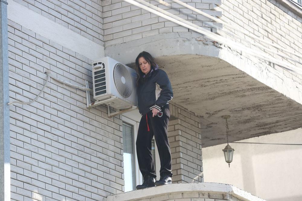 DRAMA NA MIRIJEVU! Žena pretila da će da iseče vene i SKOČI SA TERASE! (FOTO)