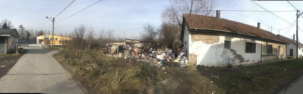 Smetište pored Osnovne škole