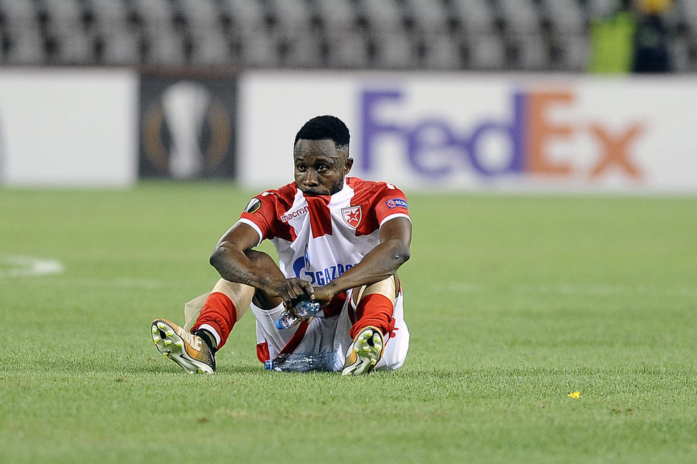 Tek što je Kanga stigao - VELIKI PROBLEMI! (FOTO)