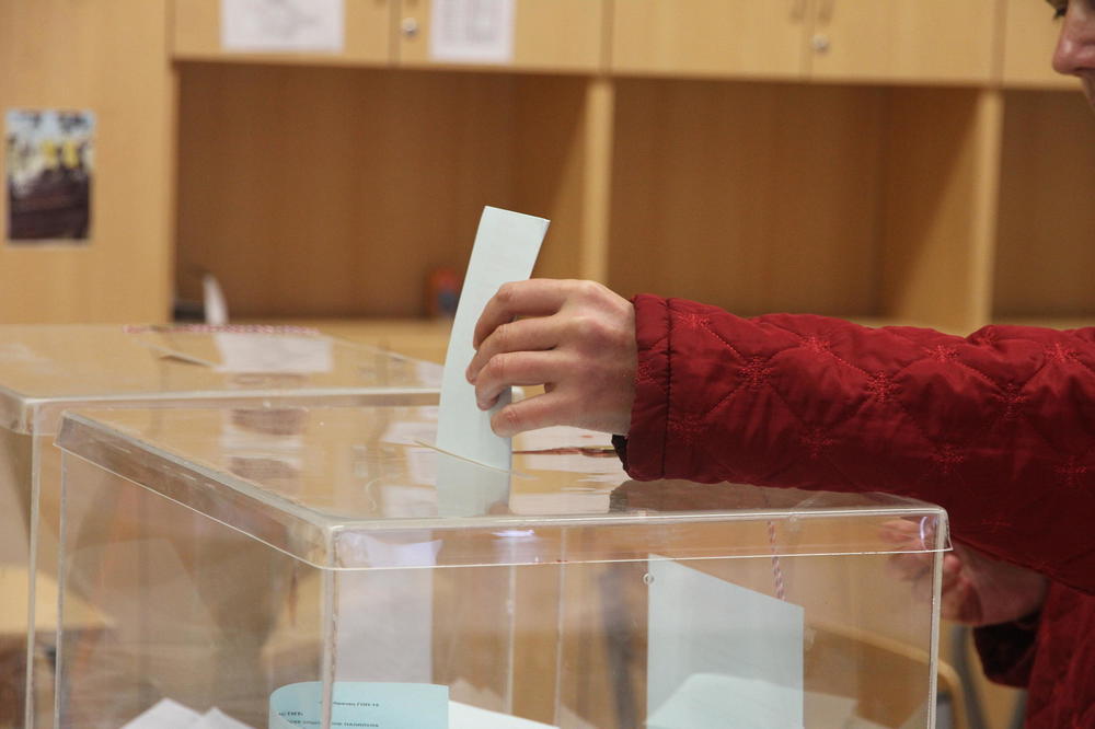 NEPRAVILNOST U ARANĐELOVCU: Ponavlja se glasanje na biračkom mestu u Vrbici