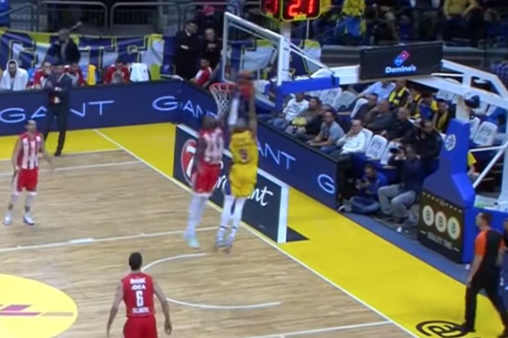 NE, NEĆEŠ TO DA RADIŠ U MOM DVORIŠTU: Lesorovo surovo prizemljenje poletelog Tajusa je za Evroligu obeležilo januar! (VIDEO)