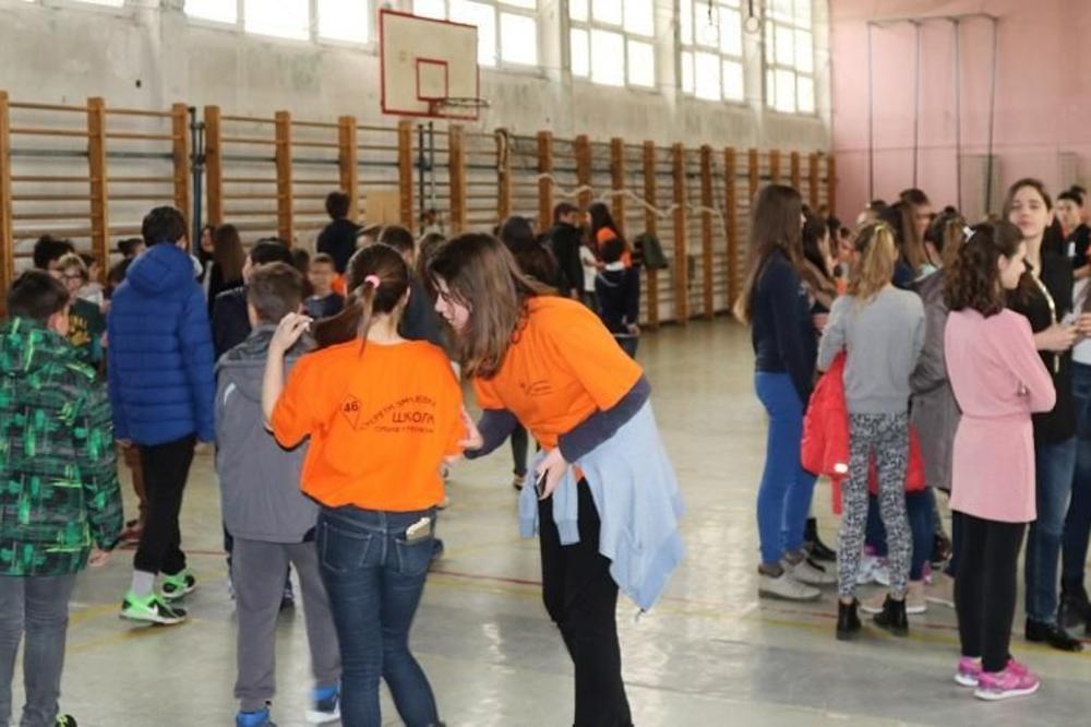 DELE DECU NA NASILNIKE I ŽRTVE I OD SVEGA PRAVE PROFIT! Pismo ove majke o VRŠNJAČKOM NASILJU gađa pravo u metu!