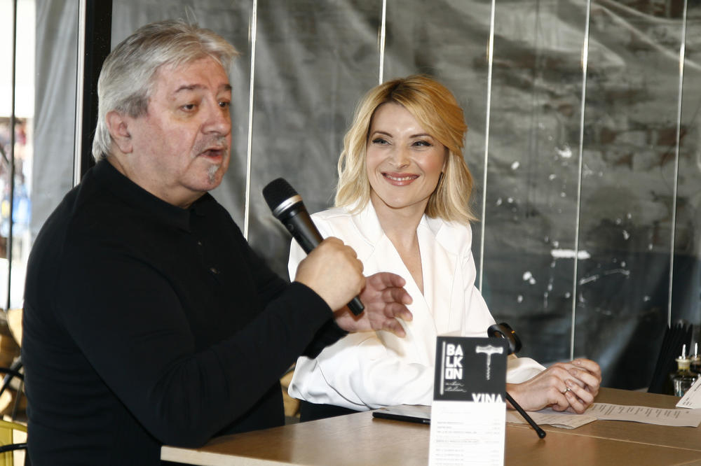 ŠTA ME SNAĐE? Popularna glumica, Anđelka Prpić pojavljuje se u 12 različitih uloga u najnovijoj monodrami! (FOTO)