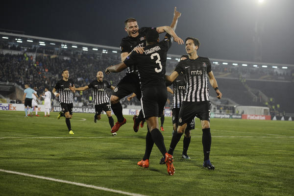 VELIKA PRODAJA PARTIZANA? Odlazi napadač za ogromne pare, a dolazi BOMBA sa čistim papirima? (FOTO)