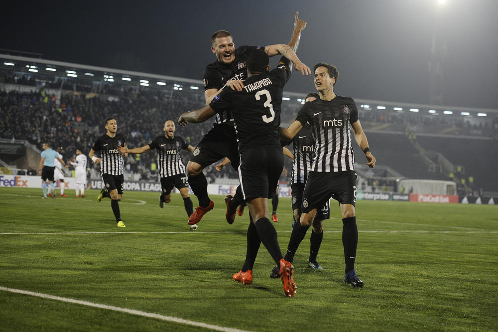 VELIKA PRODAJA PARTIZANA? Odlazi napadač za ogromne pare, a dolazi BOMBA sa čistim papirima? (FOTO)