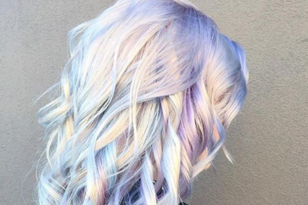 NOVI TREND KOJI JE ZALUDEO ŽENE: Da li biste se usudile da ofarbate kosu u OPAL boju?