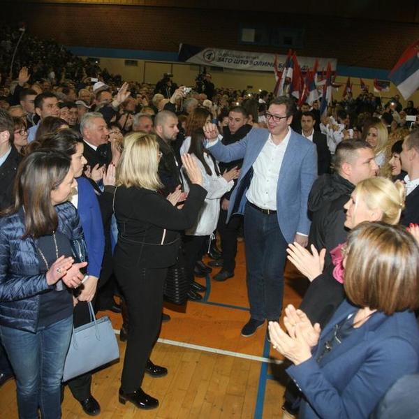 VUČIĆ NA MITINGU SNS NA VOŽDOVCU: Grešili smo, ali smo za razliku od drugih i gradili!