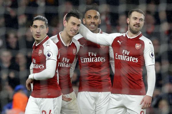 Paljba topova u Londonu, Siti kiksnuo protiv Barnlija! Aleksis postigao prvenac za Junajted! (FOTO) (VIDEO)