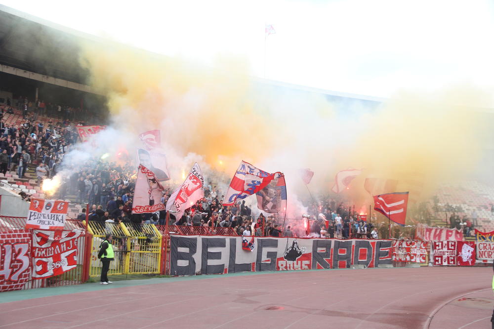NEMILOSRDNA UEFA! Zvezda dobija novu kaznu zbog neodgovornih pojedinaca! (FOTO) (VIDEO)